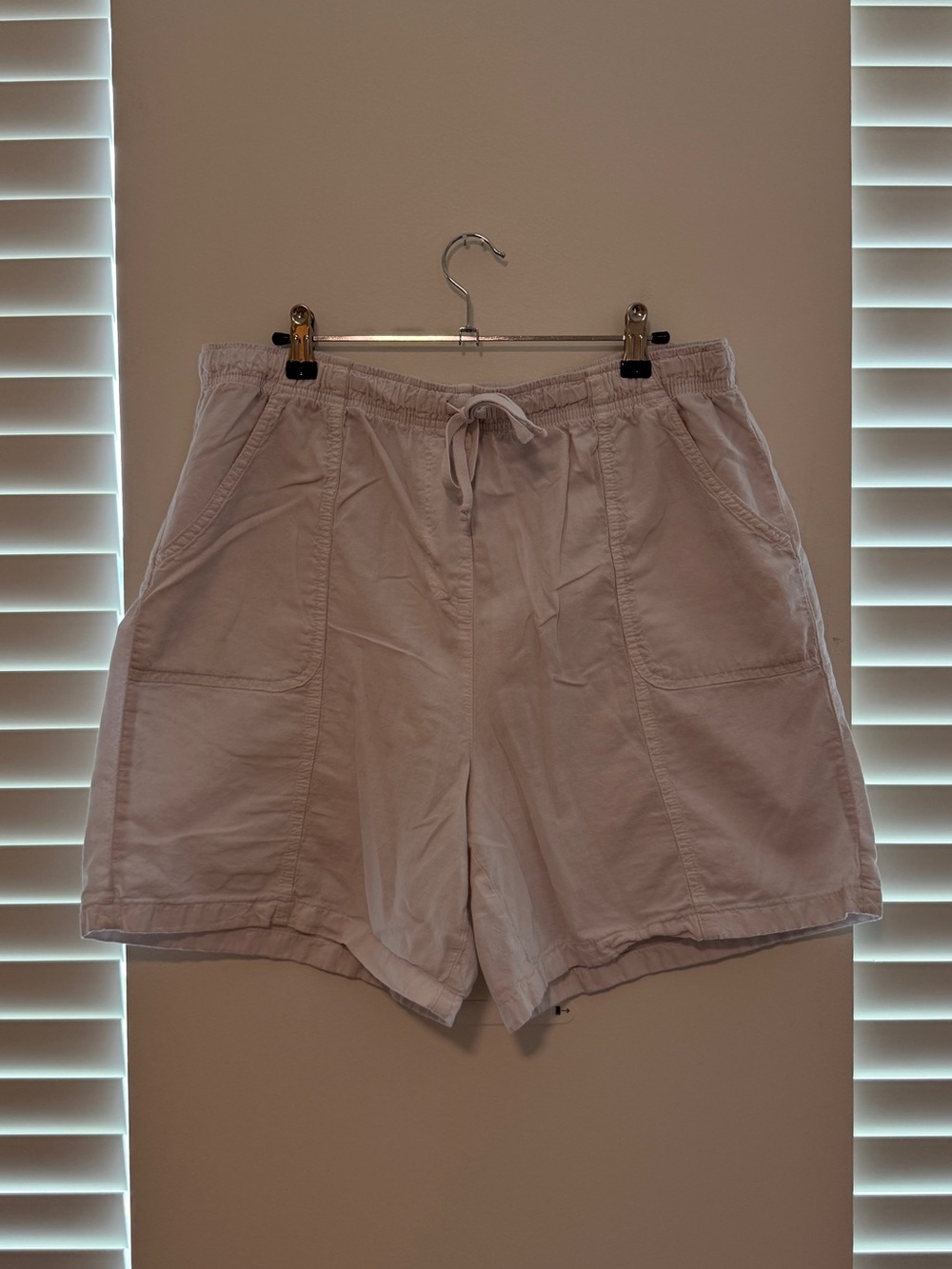 Laura Scott White Linen Drawstring Bermuda Shorts